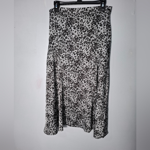 Status By Chenault Dresses & Skirts - Status by Chenault Women Leopard Animal Print A-Line Slit Midi Skirt L Feminine